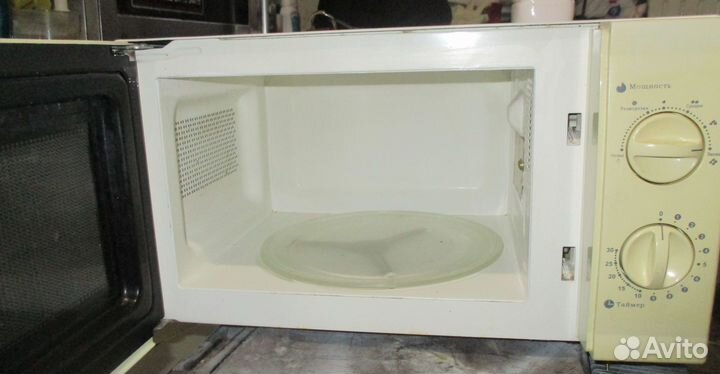 Микроволновая печь Sanyo, на 19 л, б/у