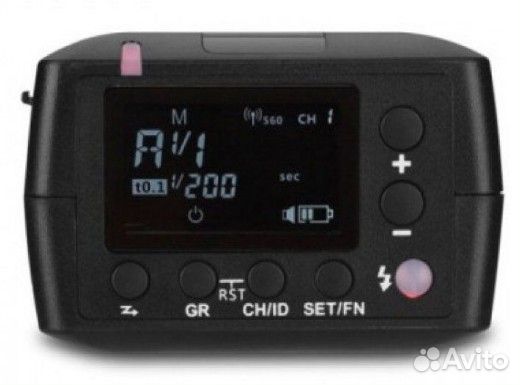 Вспышка YongNuo YN200