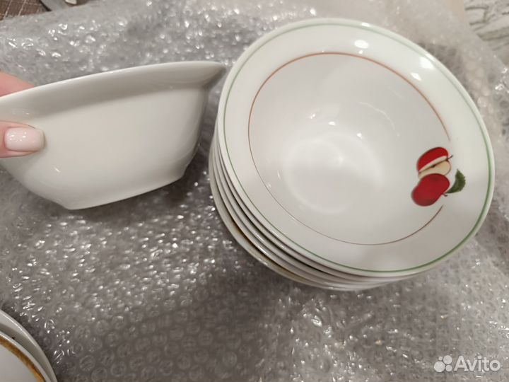 Набор тарелок