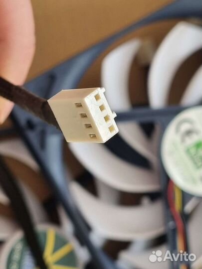 Вентилятор для корпуса Titan TFD-14025H12ZP