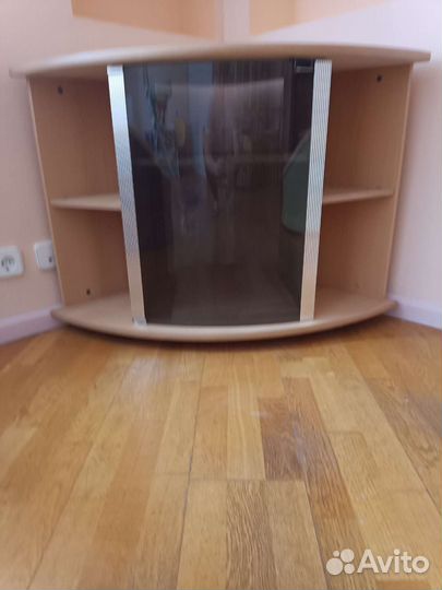 Тумба под телевизор угловая