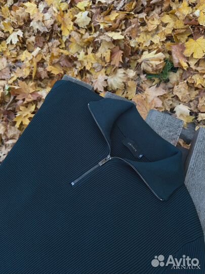 Джемпер полузамок old money