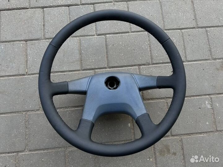 Руль на грузовик Mercedes 814 vario