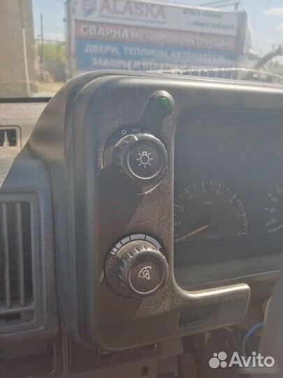 Кнопка в торпедо Opel Monterey A 1993