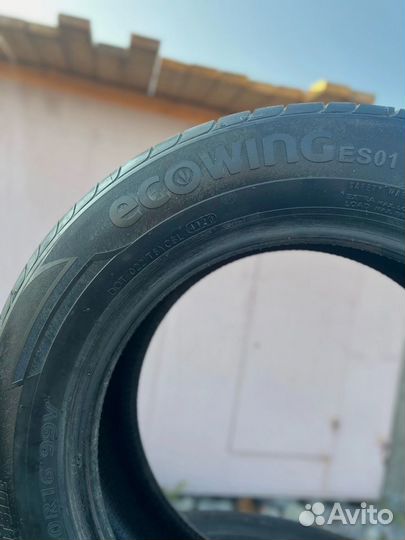 Kumho Ecowing ES01 KH27 215/60 R16 99V