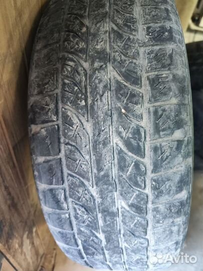 Yokohama Geolandar A/T-S G012 215/60 R17