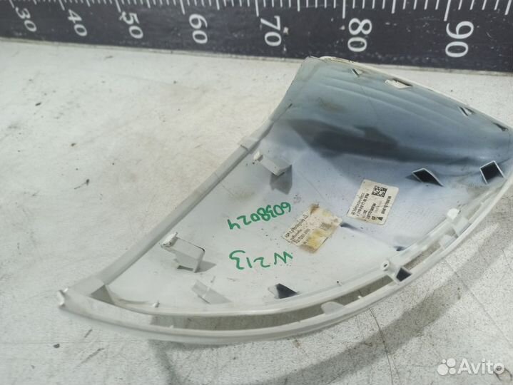 Накладка зеркала левого