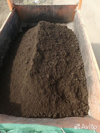 Плодородный грунт в мешках и валом