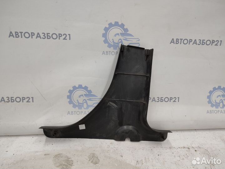 Обшивка стойки центральная левая Лада Гранта