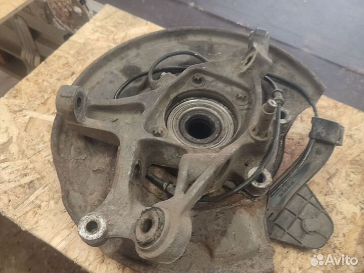 Мерседес W211 задний кулак