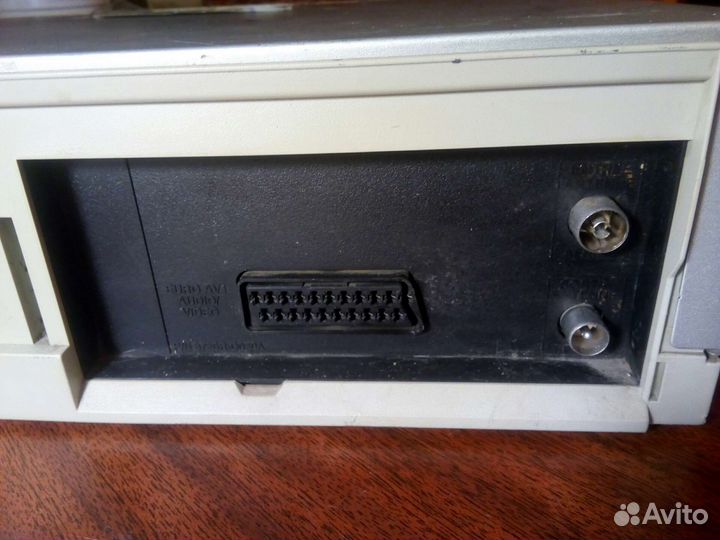 Видеомагнитофон