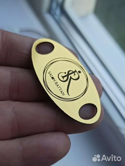 Бирка с логотипом