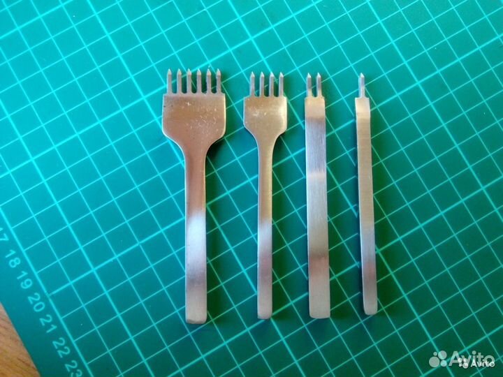 Набор строчных пробойников. с шагом. 3 мм