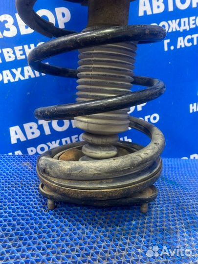 Передняя правая стойка амортизатора Chery Fora