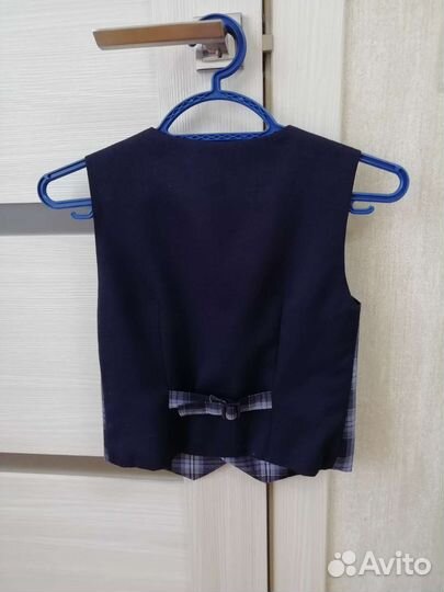 Жилетка для мальчика школьная