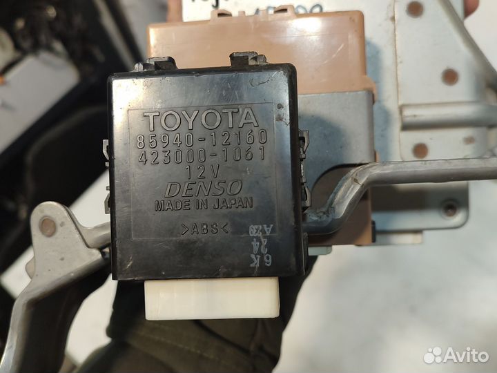 Блок управления ркпп Toyota Corolla 150 8953012290