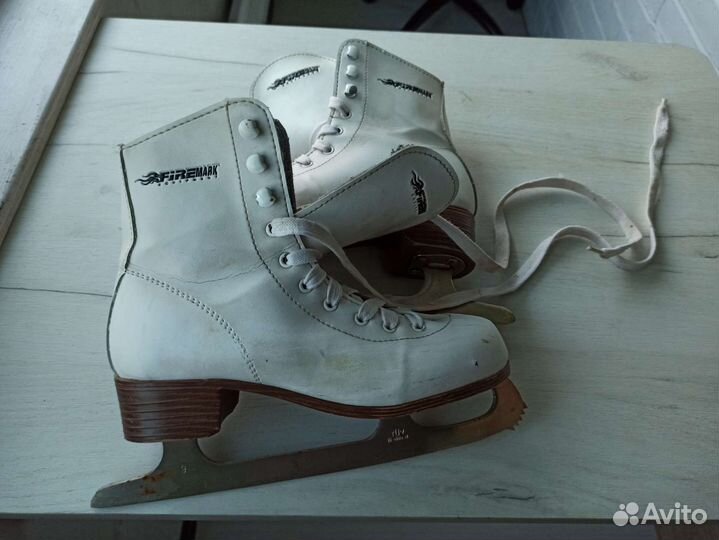 Коньки фигурные 37 размер