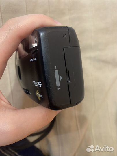 Плёночный фотоаппарат polaroid 2000FF