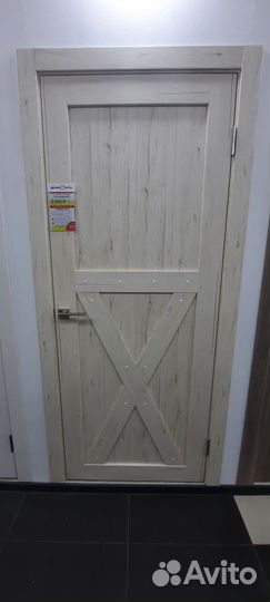 Светлые двери с выставки