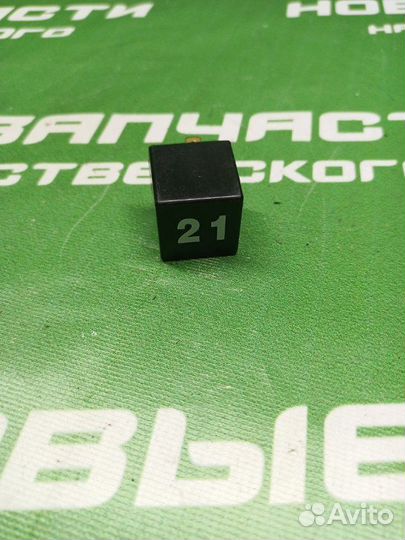 Реле указателя поворота Volkswagen Golf 1995