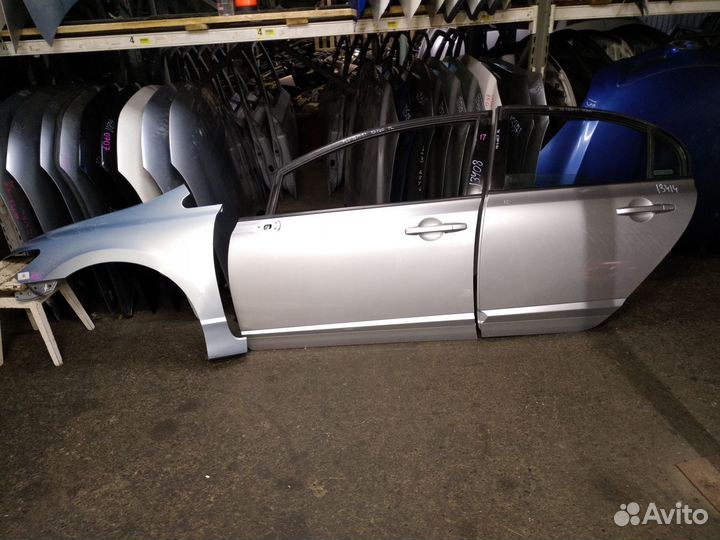 Дверь для Honda civic 4D оригинал