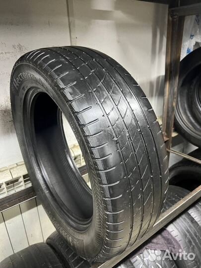 Matador MP 85 Hectorra 4x4 215/60 R17 96H