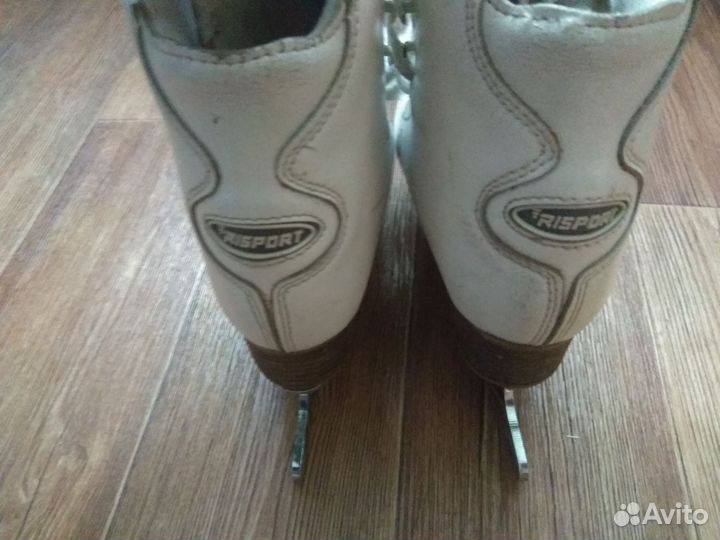 Фигурные коньки risport