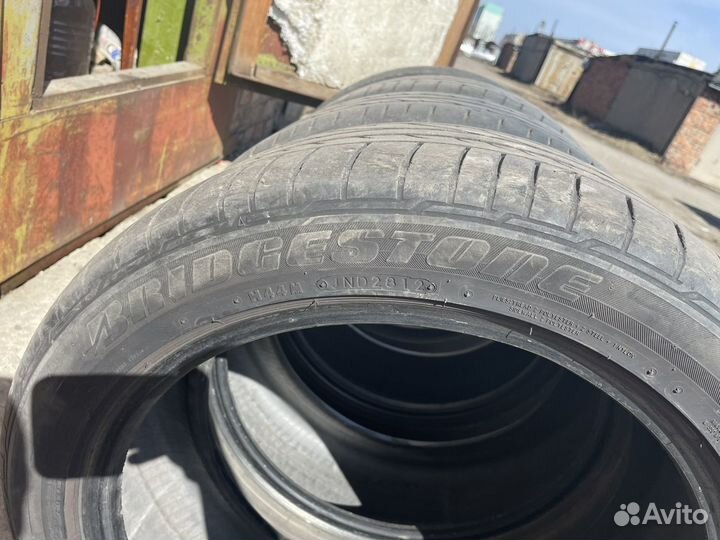 Bridgestone Potenza RE050A 215/50 R17