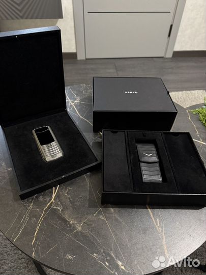 Vertu Ascent 2010, 32 ГБ