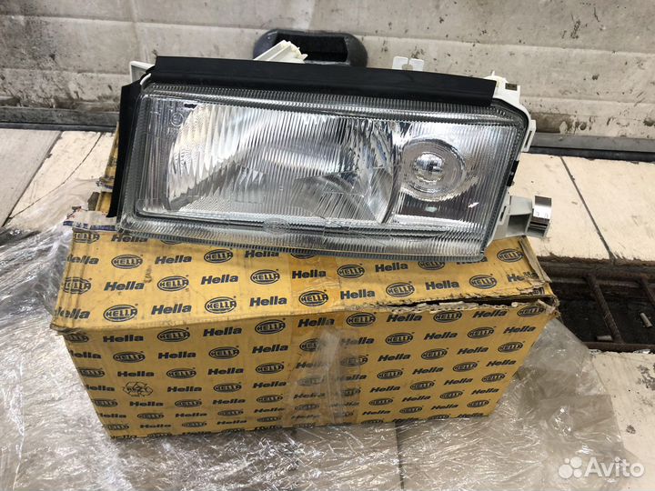 Фара левая hella Skoda Octavia 96-00