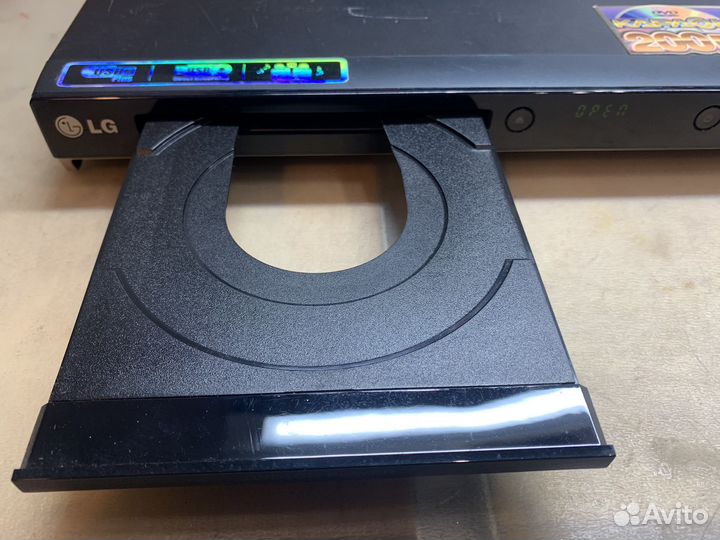 LG DVD плеер