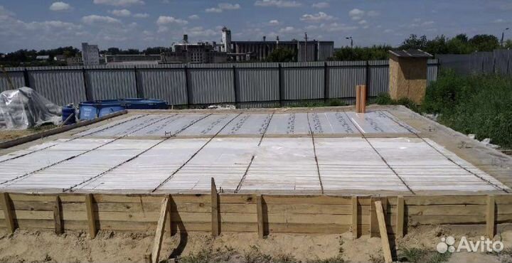 Бригада строителей