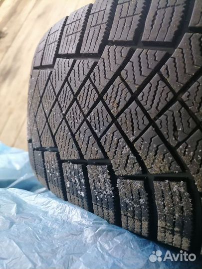 Pirelli Ice Zero FR 205/60 R16 65T