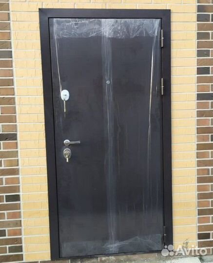 Дверь стальная 