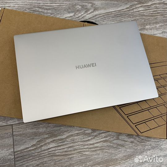 Huawei MateBook 14 i5/16/512