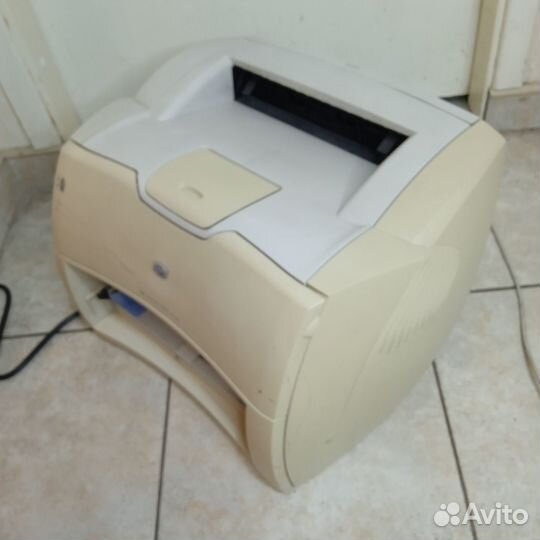 Принтер HP LaserJet 1200 лазерный