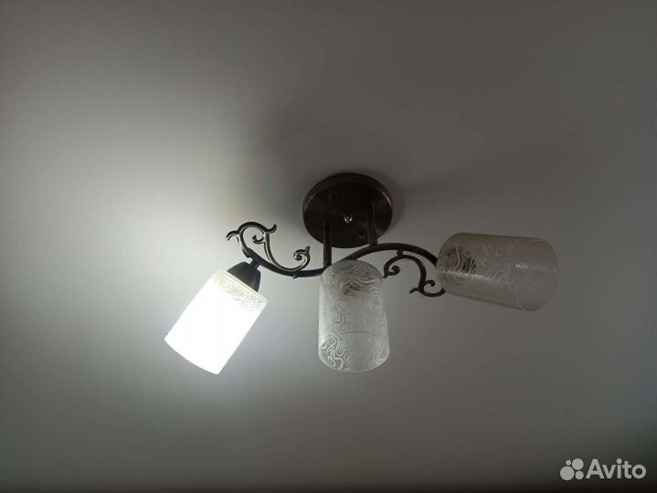 Светильник потолочный