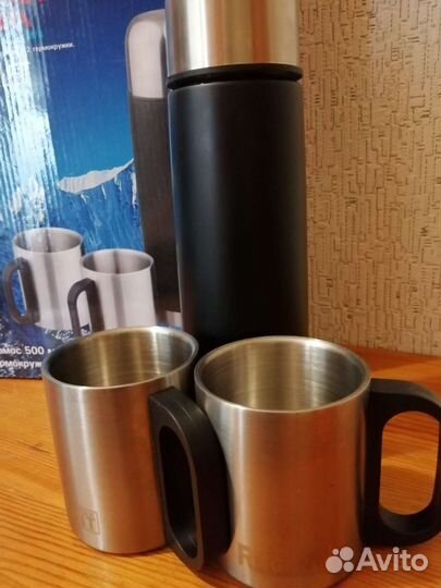 Термос с металлической колбой 0,5 л. + 2 кружки