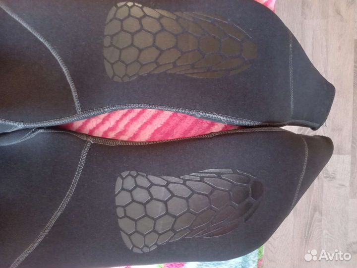 Гидрокостюм