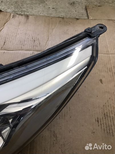Фара передняя левая Hyundai Solaris 1(5476)