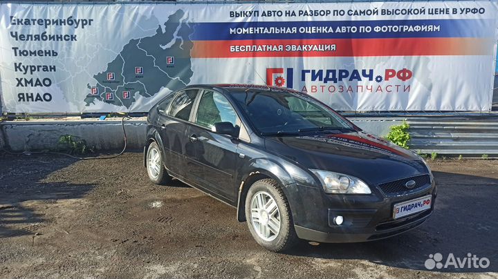 Крышка салонного фильтра Ford Focus 2 1335554