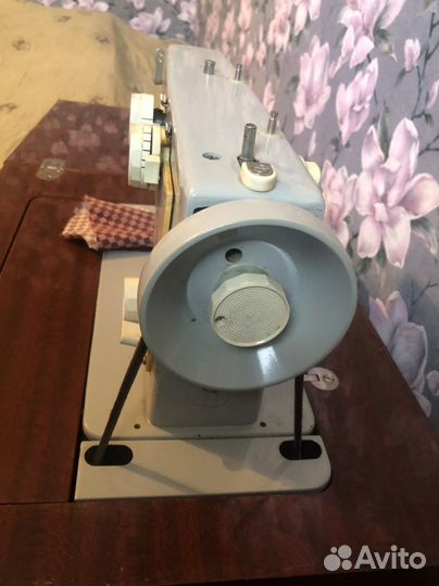 Швейная машина Подольск 142