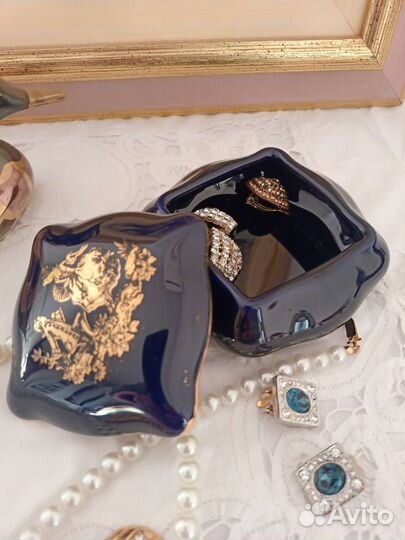 Шкатулка фарфоровая кобальт позолота Европа винтаж