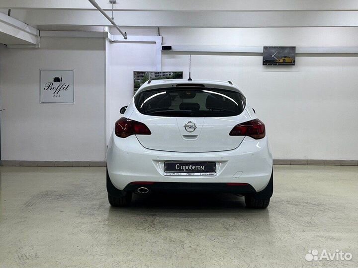 Opel Astra 1.6 AT, 2011, 166 000 км