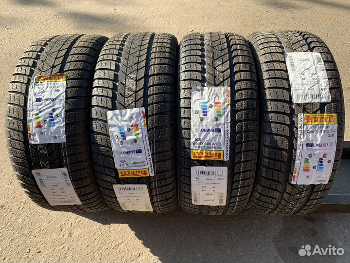 Pirelli Winter Sottozero 3 225/40 R19 и 255/35 R19