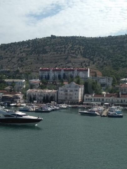 3-к. квартира, 102,9 м², 1/6 эт.