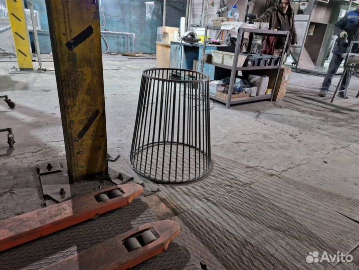 Металлическая ножка для стола