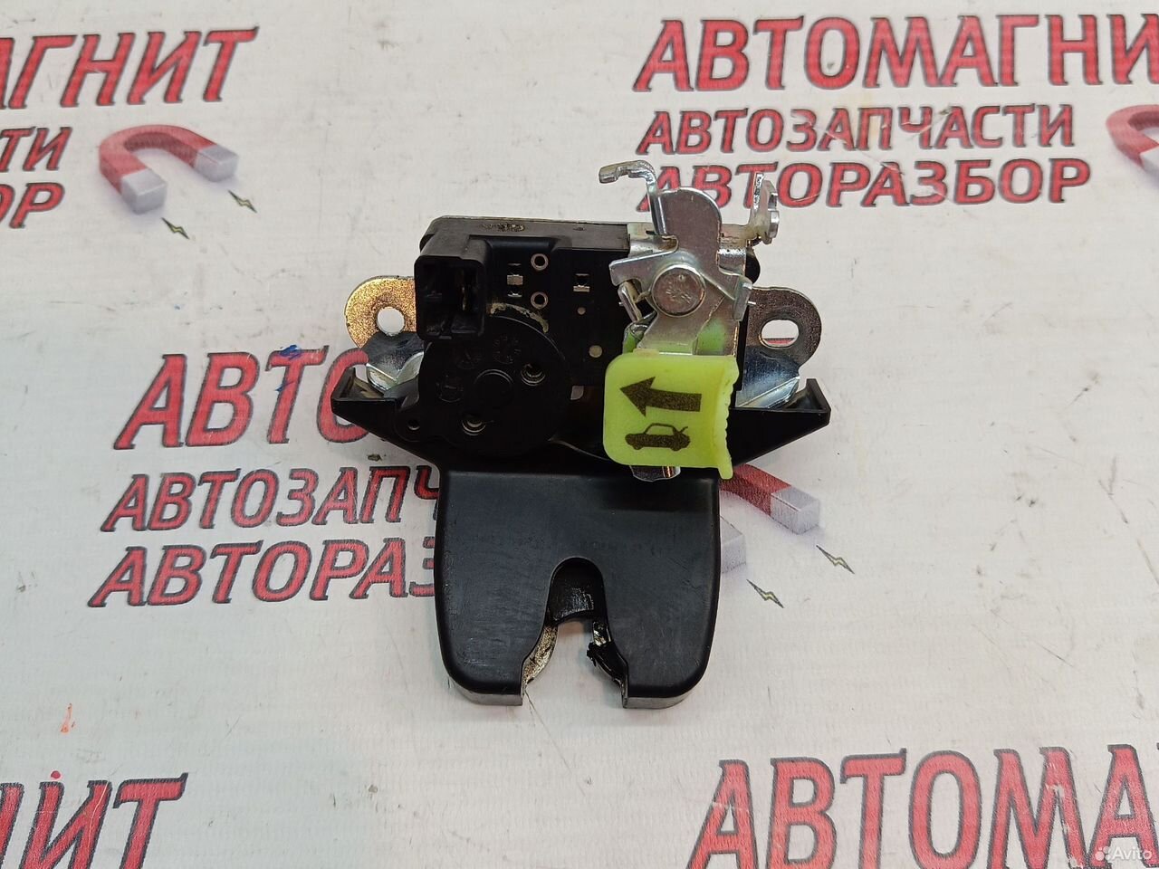 Замок крышки багажника Hyundai Elantra 6 AD