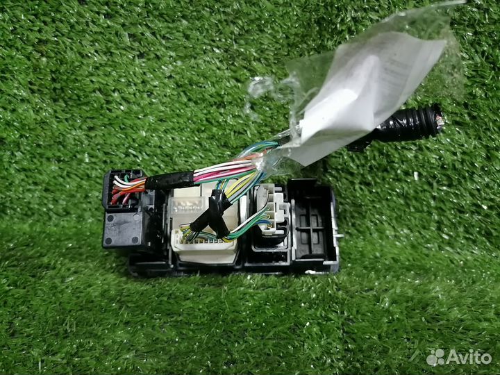 Кнопка регулировки зеркал 84872-05010 Toyota Avens