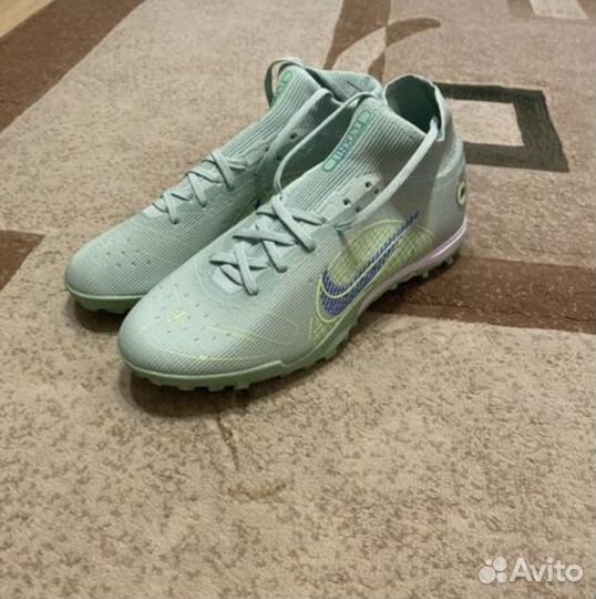 Бутсы футбольные новые 44 Nike